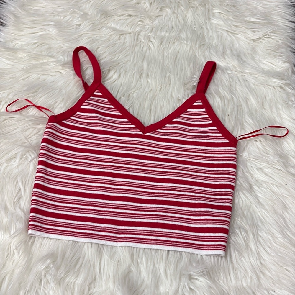 NWOT L.A. Hearts Red White Striped V-Neck Front Cut Out Knit Cropped Tank S
